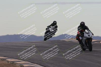 media/Sep-21-2025-Race Pace (Sun) [[98bf33ef95]]/Non Verified/1-Turns 9 and 10 (8am)/